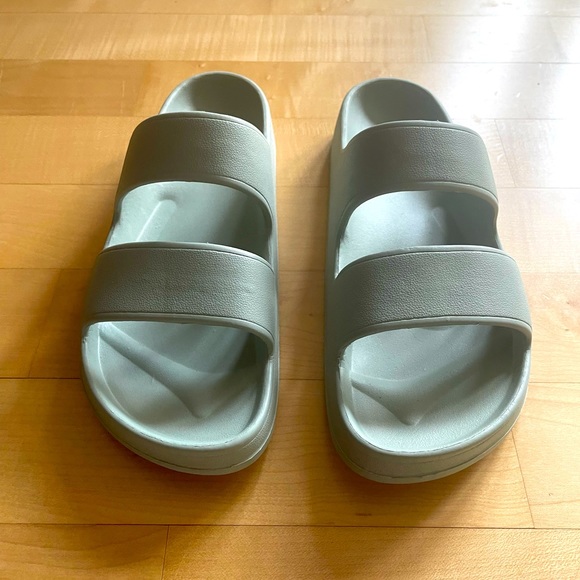 Old Navy Shoes - FREE WITH PURCHASE! Turquoise Double-Strap Slide Sandals